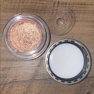 HOURGLASS scattered light glitter shadow